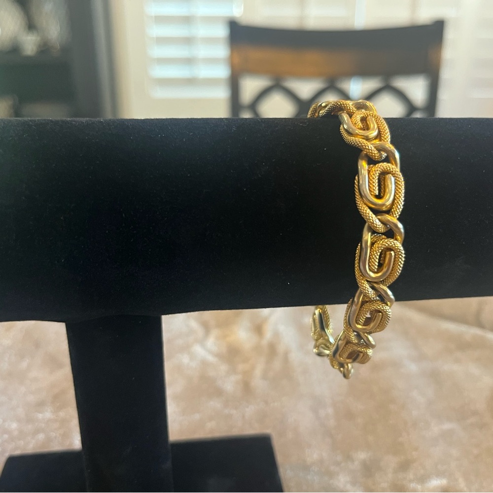 Vintage Gold Tone Textured Link Bracelet - Picture 2 of 6
